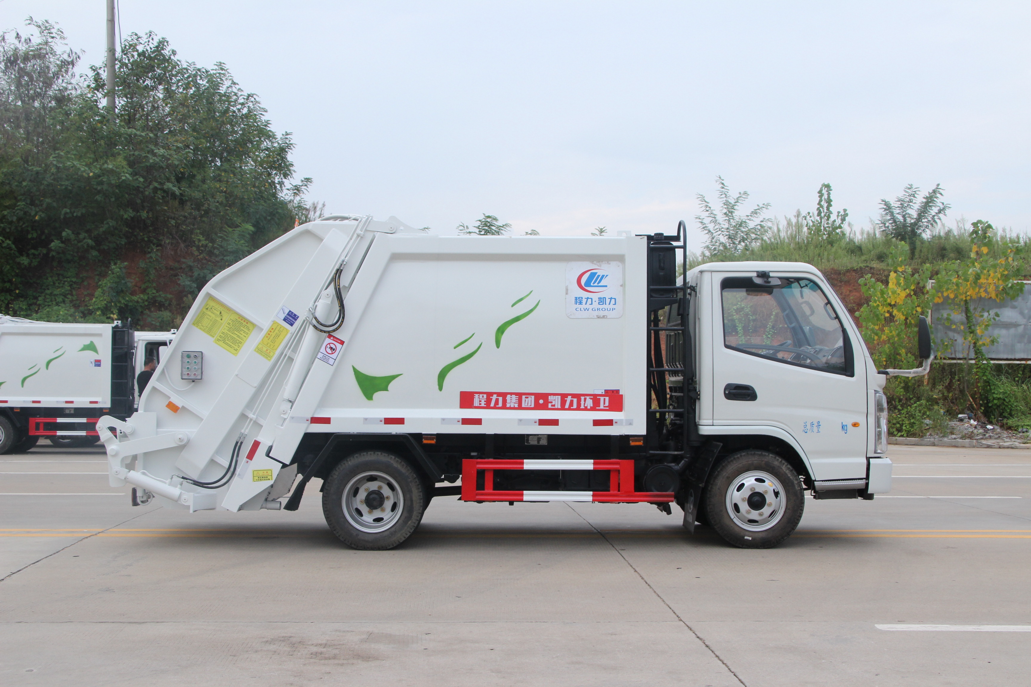 �P�R�{�� 4�����s����܇