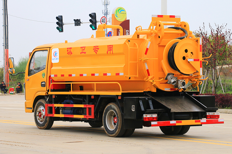 �����|�LС������5����ϴ����܇