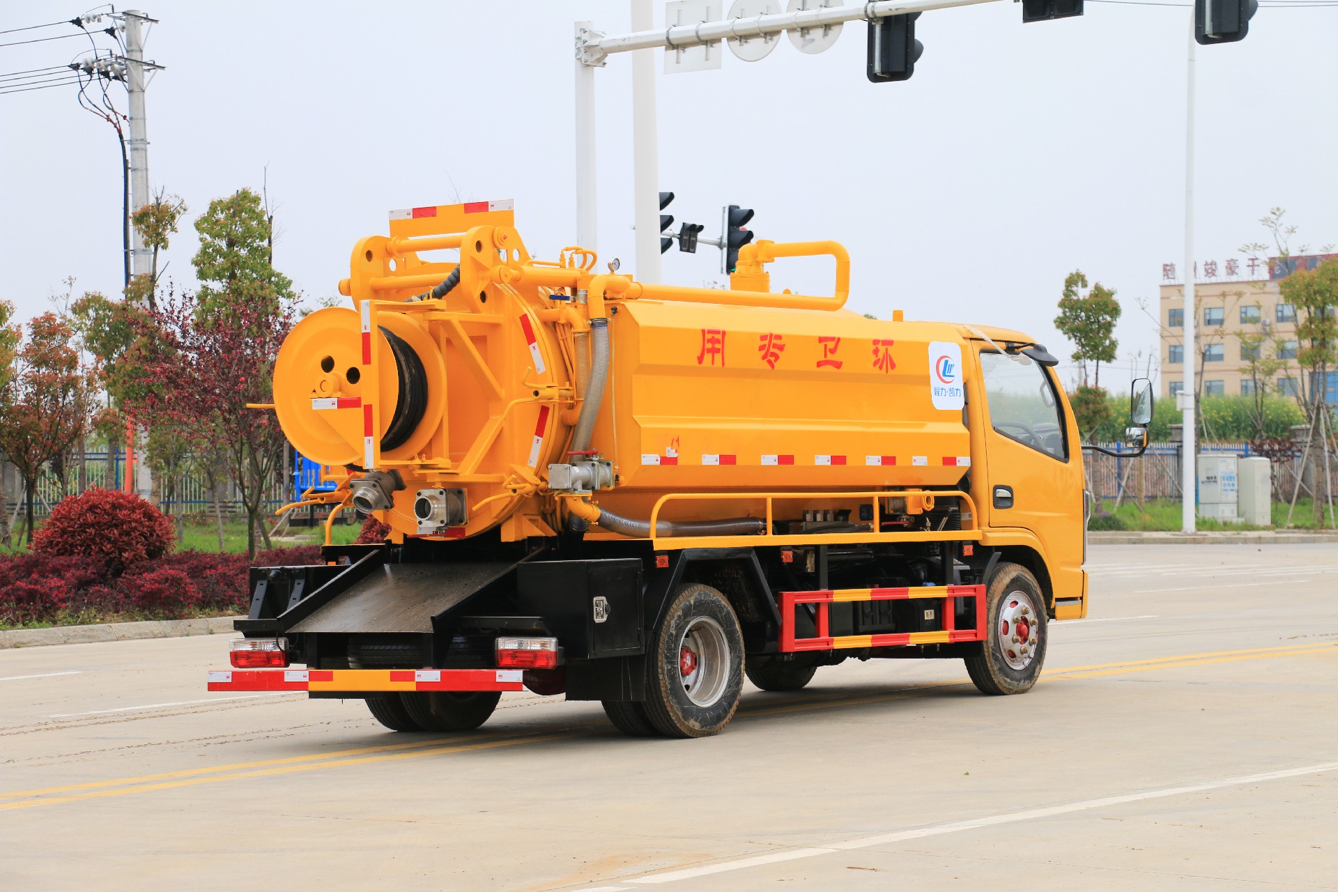 �����|�LС������5����ϴ����܇